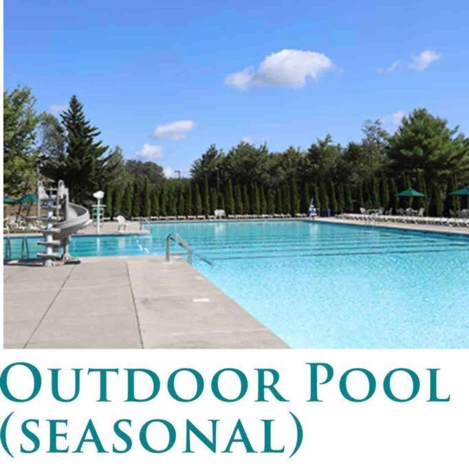 Luxury 4 Bedroom House In Pocono Mountains In Golf Course Near Lake Tobyhanna Buitenkant foto